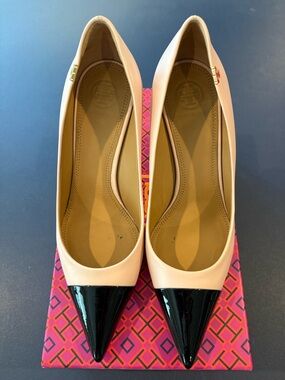 Tory Burch Cap Toe Black/ Sea Shell Pink Pump